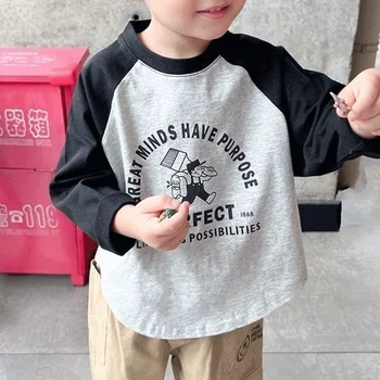 Весенняя одежда для мальчиков С длинным рукавом и круглым вырезом Контрастных цветов, детская хлопковая повседневная футболка корейской версии с мультяшным рисунком